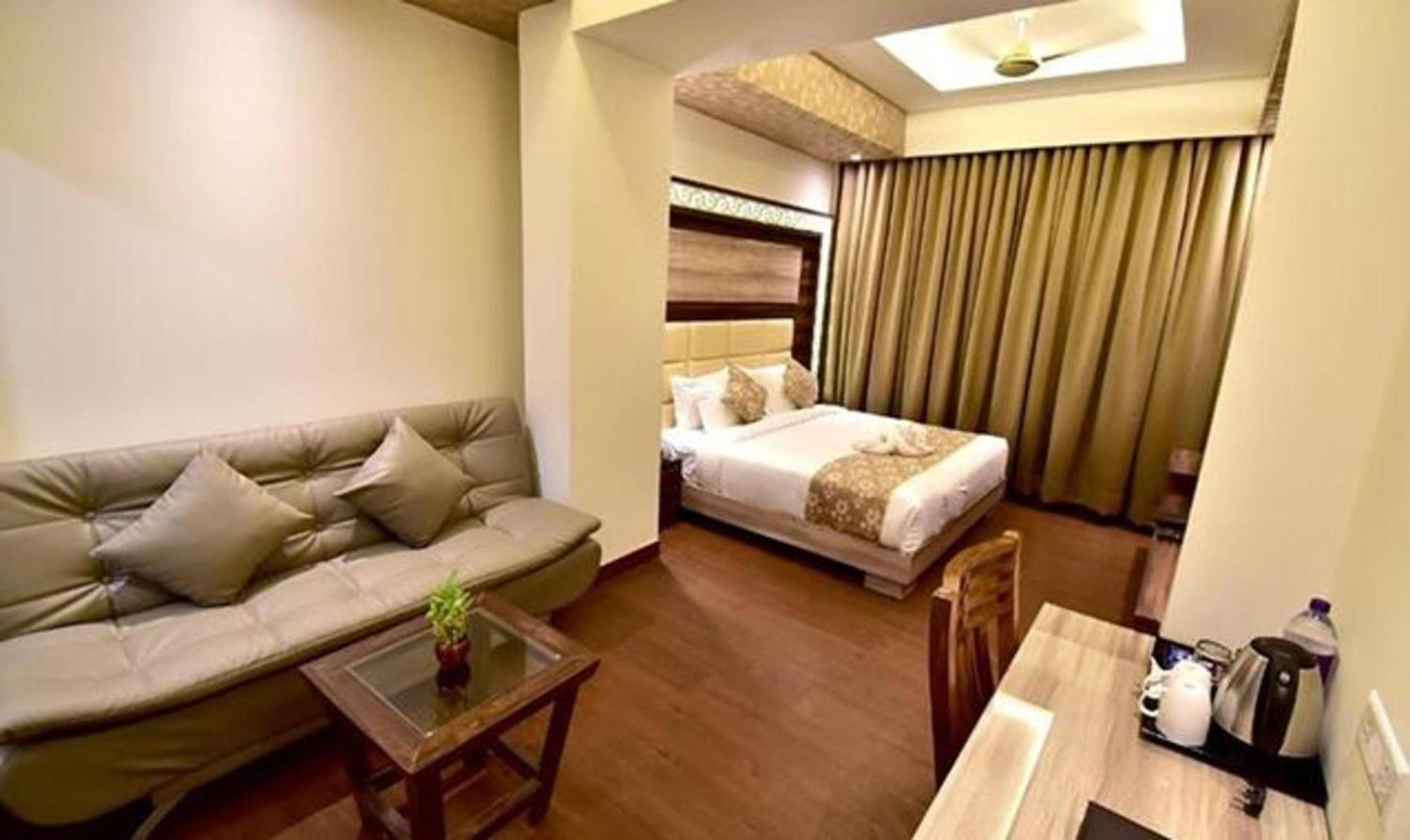 Fabhotel Prime Centella Gwalior Exterior photo